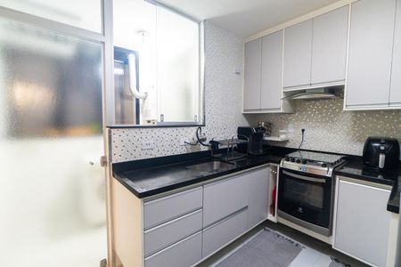 Apartamento à venda com 97m², 3 quartos e 2 vagas Apartamento à venda com 97m², 3 quartos e 2 vagasCozinha