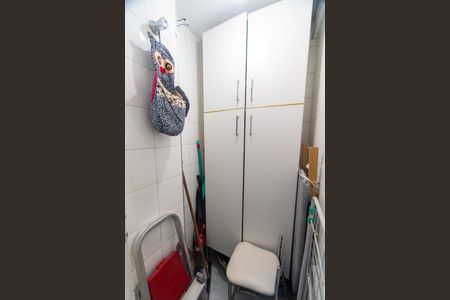 Apartamento à venda com 97m², 3 quartos e 2 vagas Apartamento à venda com 97m², 3 quartos e 2 vagasDespensa