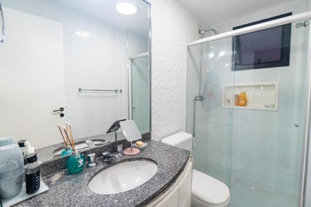 Apartamento à venda com 97m², 3 quartos e 2 vagas Apartamento à venda com 97m², 3 quartos e 2 vagasBanheiro Social