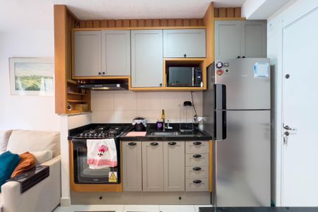 Apartamento para alugar com 33m², 2 quartos e sem vaga Apartamento para alugar com 33m², 2 quartos e sem vagaCozinha e área de serviço