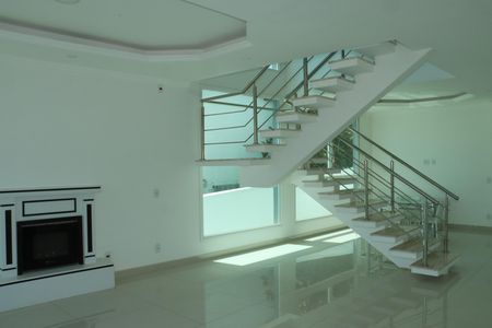 Sala de casa de condomínio para alugar com 5 quartos, 440m² em São Paulo Ii, Cotia