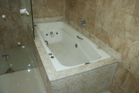 Casa de condomínio para alugar com 440m², 5 quartos e 15 vagasBanheiro da Suíte 3