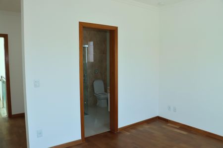 Casa de condomínio para alugar com 440m², 5 quartos e 15 vagasSuíte 1