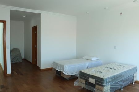 Casa de condomínio para alugar com 440m², 5 quartos e 15 vagasSuíte 3