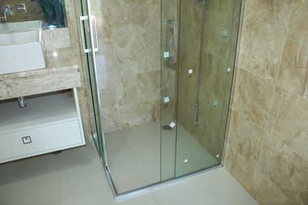 Casa de condomínio para alugar com 440m², 5 quartos e 15 vagasBanheiro da Suíte 2