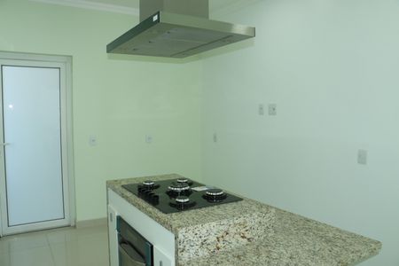 Casa de condomínio para alugar com 440m², 5 quartos e 15 vagasCozinha