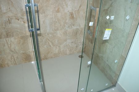 Casa de condomínio para alugar com 440m², 5 quartos e 15 vagasBanheiro da Suíte 4