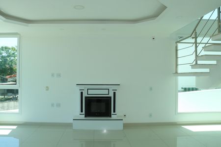 Casa de condomínio para alugar com 440m², 5 quartos e 15 vagasSala