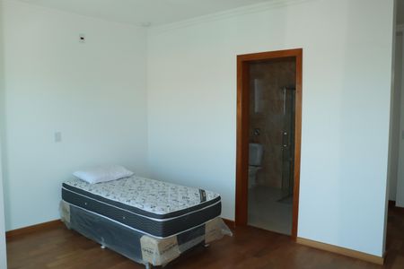 Casa de condomínio para alugar com 440m², 5 quartos e 15 vagasSuíte 4