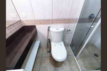 Casa à venda com 320m², 3 quartos e 5 vagasBanheiro da Suíte 1