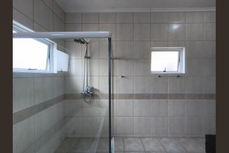 Casa à venda com 320m², 3 quartos e 5 vagasBanheiro da Suíte 2