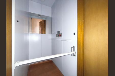 Casa à venda com 320m², 3 quartos e 5 vagasÁrea comum - Elevador