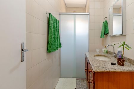 Casa à venda com 116m², 4 quartos e sem vagaBanheiro da Suíte