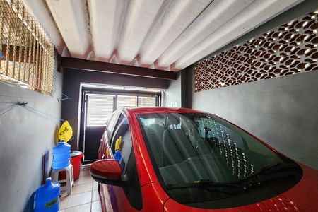 Casa à venda com 102m², 2 quartos e 1 vaga Casa à venda com 102m², 2 quartos e 1 vagaGaragem