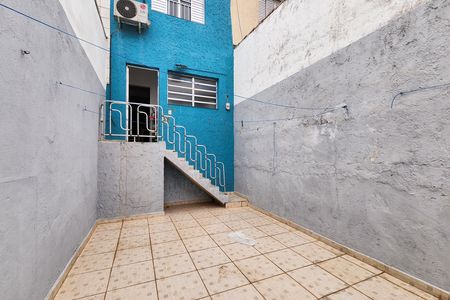 Casa à venda com 102m², 2 quartos e 1 vaga Casa à venda com 102m², 2 quartos e 1 vagaVaranda