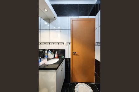 Casa à venda com 102m², 2 quartos e 1 vaga Casa à venda com 102m², 2 quartos e 1 vagaBanheiro