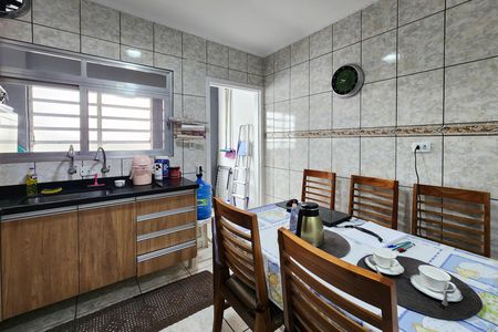 Casa à venda com 102m², 2 quartos e 1 vaga Casa à venda com 102m², 2 quartos e 1 vagaCozinha