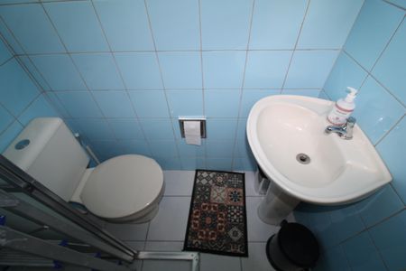 Casa à venda com 200m², 2 quartos e 3 vagasBanheiro de Serviço