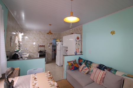 Casa à venda com 200m², 2 quartos e 3 vagasSala/Cozinha