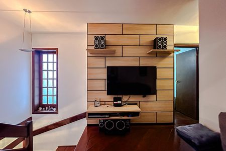 Casa para alugar com 230m², 4 quartos e 5 vagasSala de TV