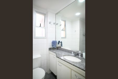 Apartamento à venda com 75m², 3 quartos e 1 vaga Apartamento à venda com 75m², 3 quartos e 1 vagaBanheiro da Suíte