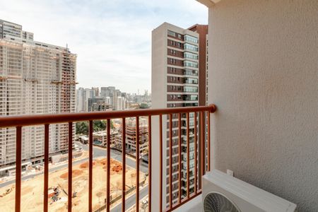 Studio para alugar com 25m², 1 quarto e sem vaga Studio para alugar com 25m², 1 quarto e sem vagaVaranda