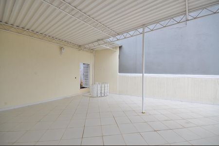 Casa à venda com 191m², 1 quarto e 2 vagasTerraço