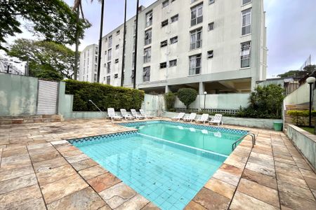 Apartamento à venda com 56m², 2 quartos e 2 vagas Apartamento à venda com 56m², 2 quartos e 2 vagasÁrea comum - Piscina