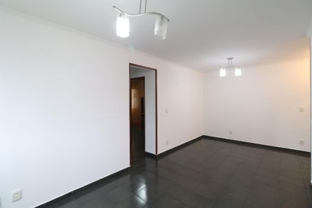 Apartamento à venda com 68m², 2 quartos e 1 vaga Apartamento à venda com 68m², 2 quartos e 1 vagaSala