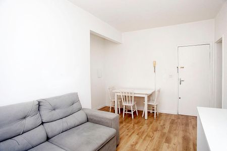 Sala de apartamento à venda com 2 quartos, 68m² em Centro Histórico, Porto Alegre