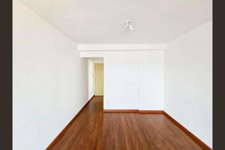 Apartamento à venda com 70m², 3 quartos e 2 vagasSala