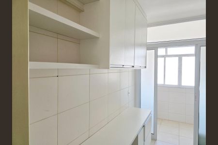 Apartamento à venda com 70m², 3 quartos e 2 vagasCozinha