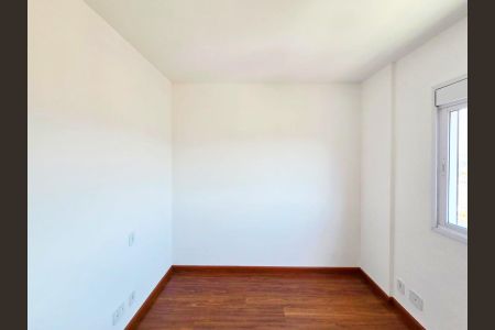 Apartamento à venda com 70m², 3 quartos e 2 vagasQuarto 02