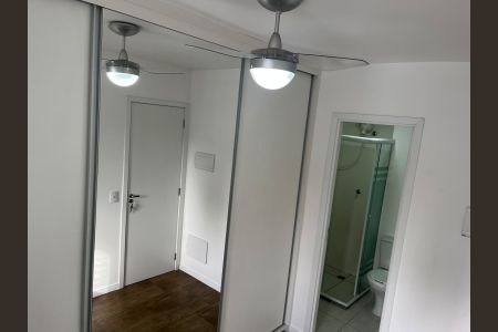 Banheiro de apartamento para alugar com 1 quarto, 37m² em Vila Monumento, São Paulo