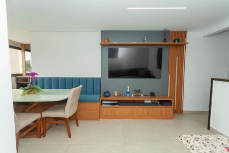 Apartamento à venda com 70m², 3 quartos e 1 vagaSala