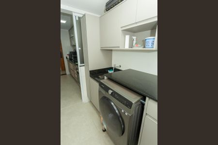 Apartamento à venda com 70m², 3 quartos e 1 vagaÁrea de Serviço