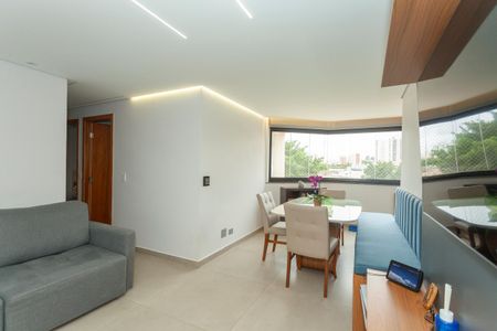 Sala de apartamento à venda com 3 quartos, 70m² em Vila Sofia, São Paulo