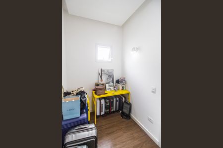 Casa à venda com 247m², 4 quartos e 4 vagasEscritório