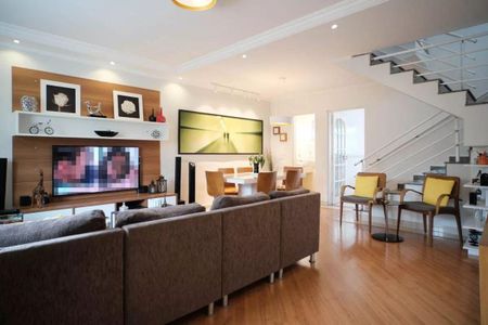 Casa à venda com 3 quartos, 138m² em Vila Guilhermina, São Paulo