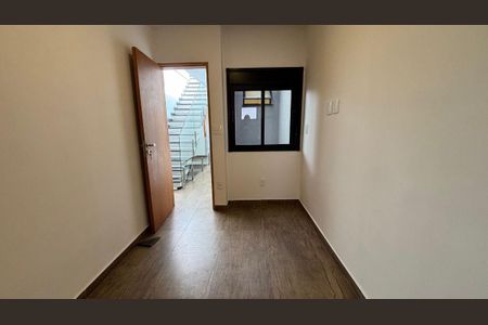 Casa à venda com 3 quartos, 160m² em Vila Bertioga, São Paulo