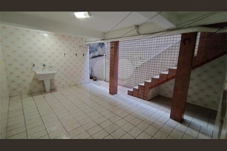 Casa à venda com 3 quartos, 250m² em Penha de França, São Paulo