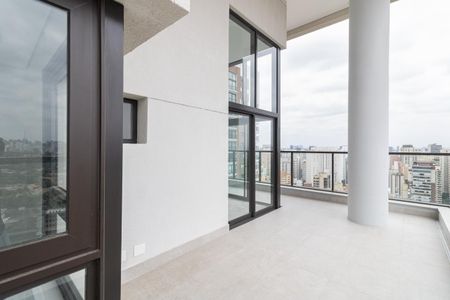 Apartamento à venda com 281m², 4 quartos e 3 vagasVaranda (Piso superior)