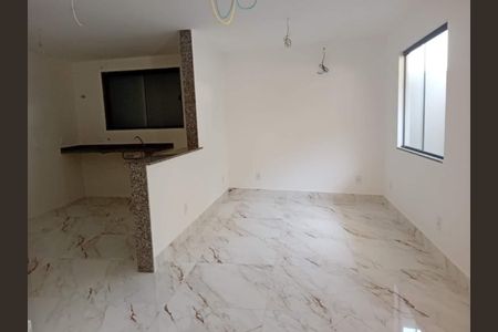 Casa à venda com 2 quartos, 140m² em Taquara, Rio de Janeiro