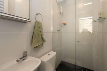 Apartamento à venda com 260m², 4 quartos e 4 vagas Apartamento à venda com 260m², 4 quartos e 4 vagasBanheiro de Serviço