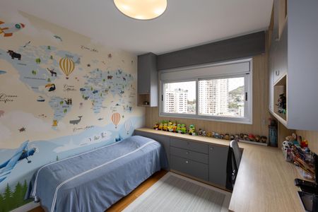 Apartamento à venda com 260m², 4 quartos e 4 vagas Apartamento à venda com 260m², 4 quartos e 4 vagasQuarto