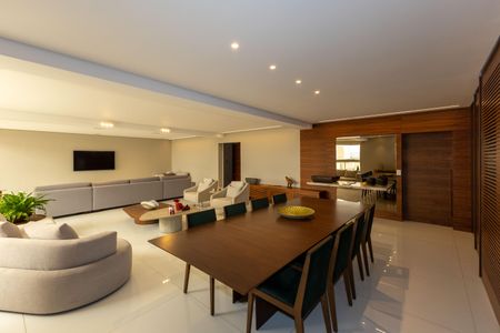Apartamento à venda com 260m², 4 quartos e 4 vagas Apartamento à venda com 260m², 4 quartos e 4 vagasSala de Jantar
