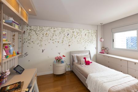 Apartamento à venda com 260m², 4 quartos e 4 vagas Apartamento à venda com 260m², 4 quartos e 4 vagasSuíte 3