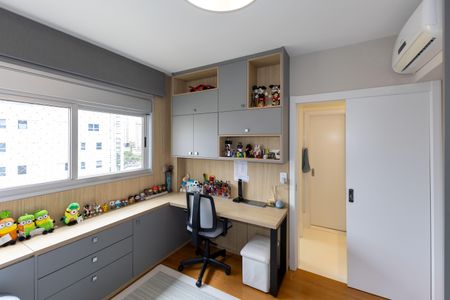 Apartamento à venda com 260m², 4 quartos e 4 vagas Apartamento à venda com 260m², 4 quartos e 4 vagasQuarto