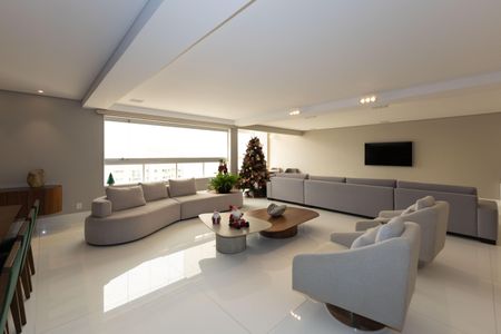 Apartamento à venda com 260m², 4 quartos e 4 vagas Apartamento à venda com 260m², 4 quartos e 4 vagasSala de Estar