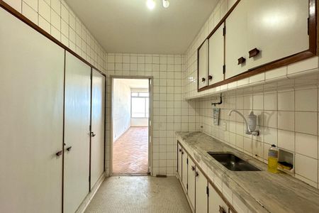 Apartamento à venda com 340m², 3 quartos e 2 vagas Apartamento à venda com 340m², 3 quartos e 2 vagasCozinha